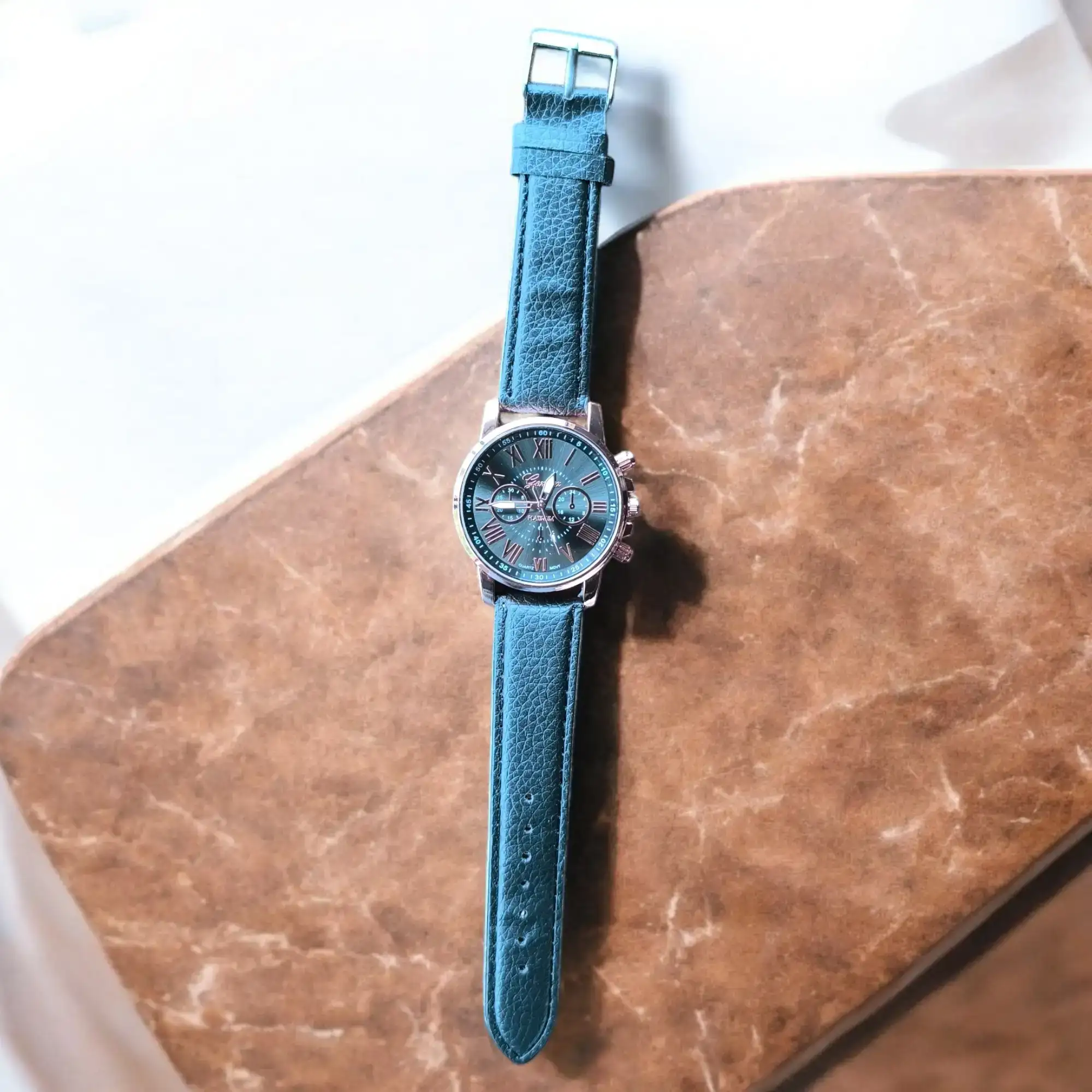 Reloj redondo negro 4
