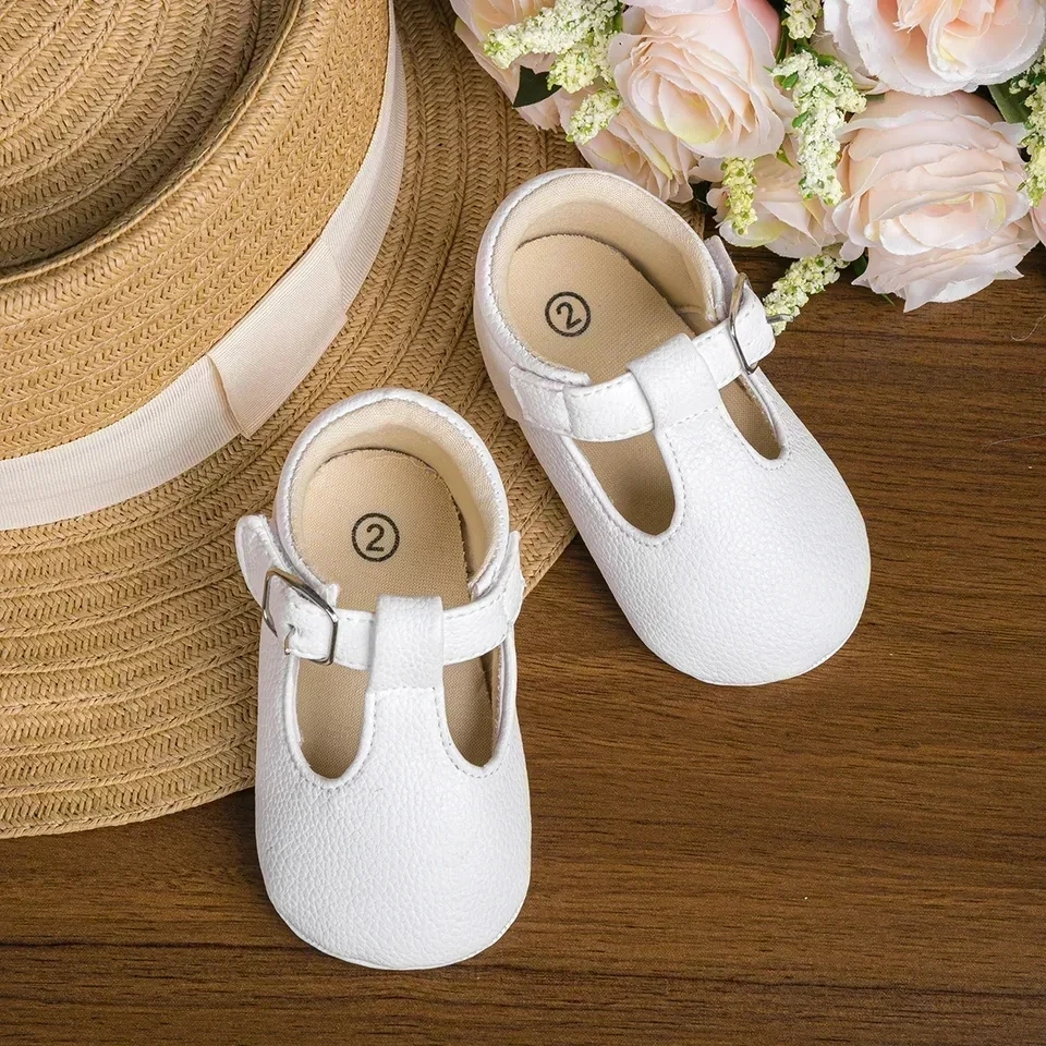 ZAPATITOS BLANCO CINTURÓN 