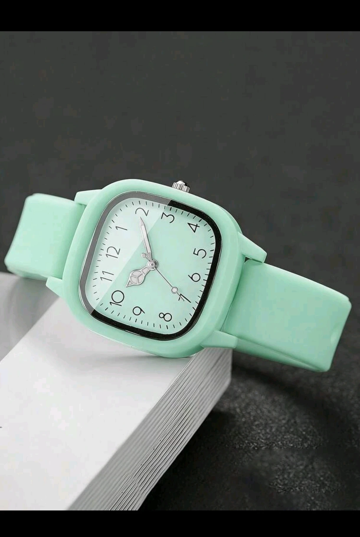 Set de Dama AD ASTRA - Reloj Cuadrado Verde Menta + Brazalete de Corazón 3
