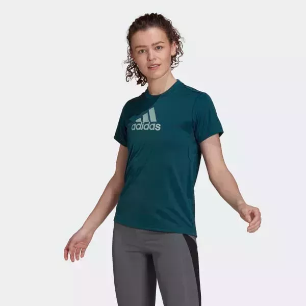 POLERA PRIMEBLUE DESIGNED 2 MOVE LOGO SPORT