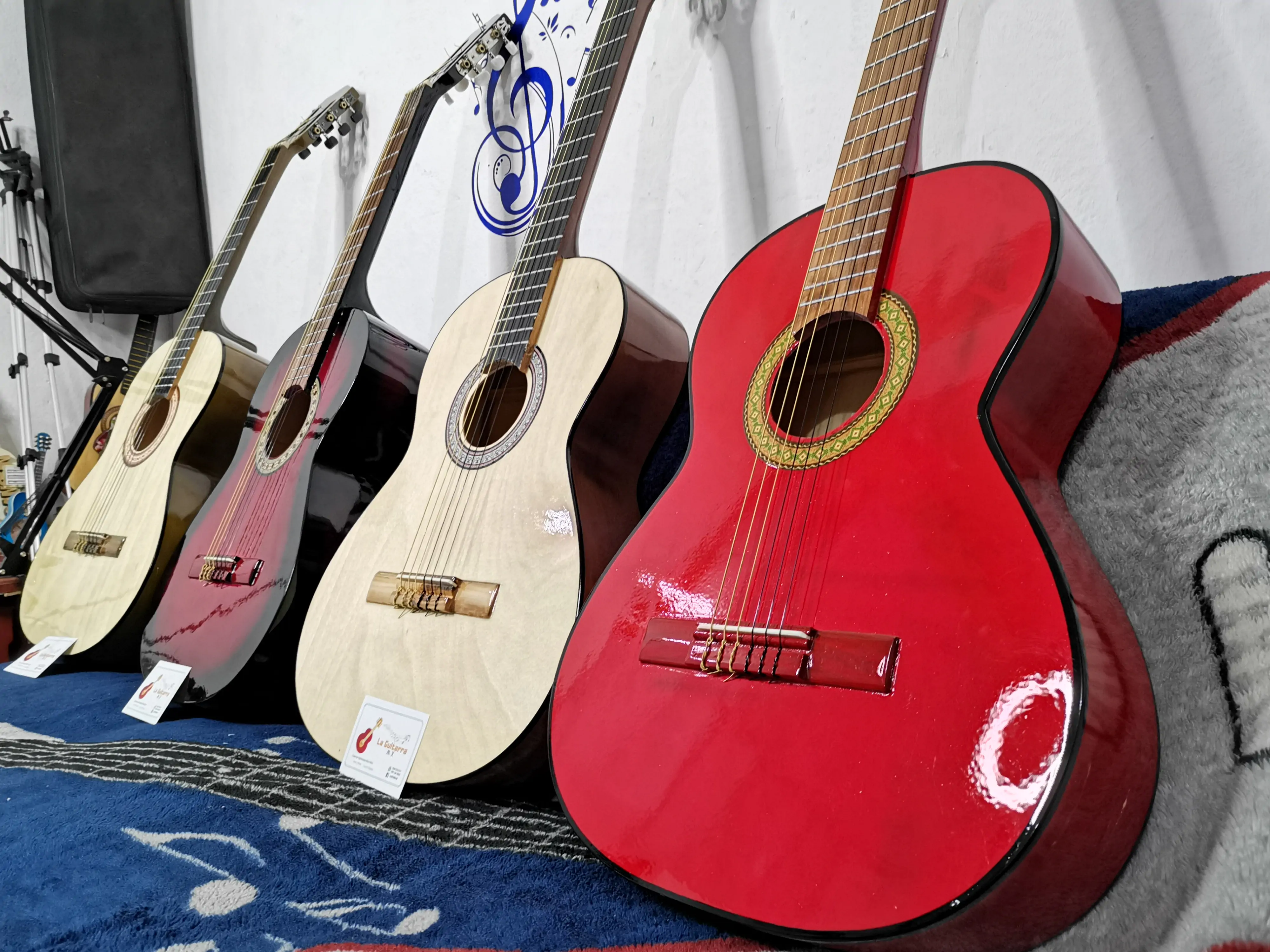 Guitarras Acústicas 