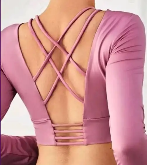 Top rosa de manga larga