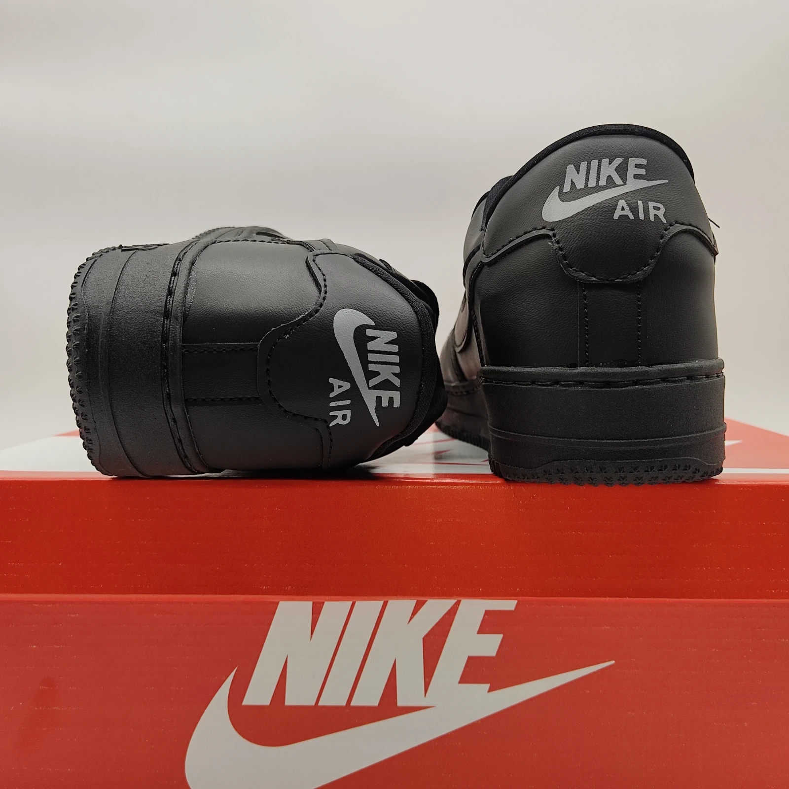 NIKE AIR FORCE ONE NEGRO (Colombiano) 4