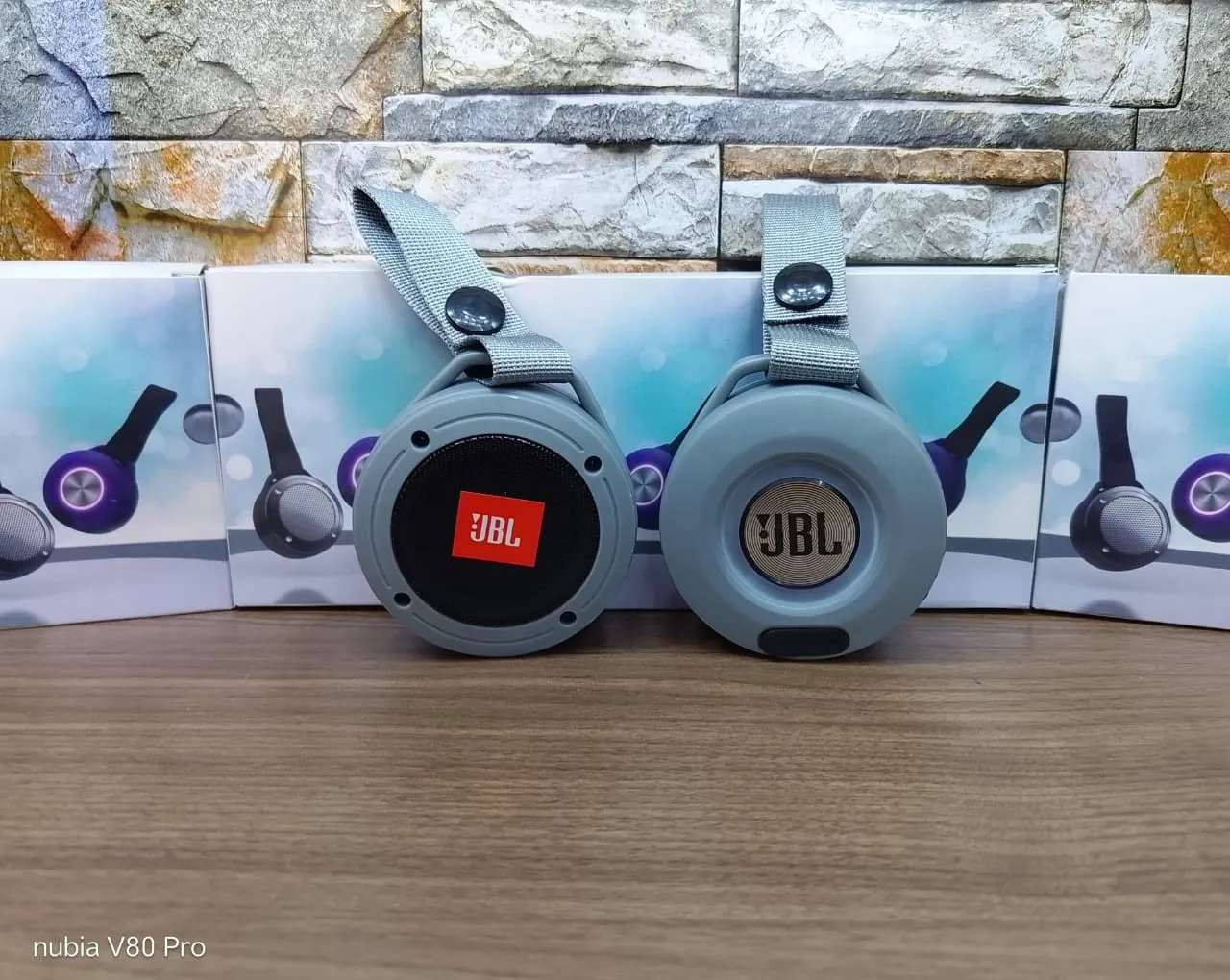 PARLANTE DEPORTIVO JBL DOBLE SALIDA DE AUDIO 
