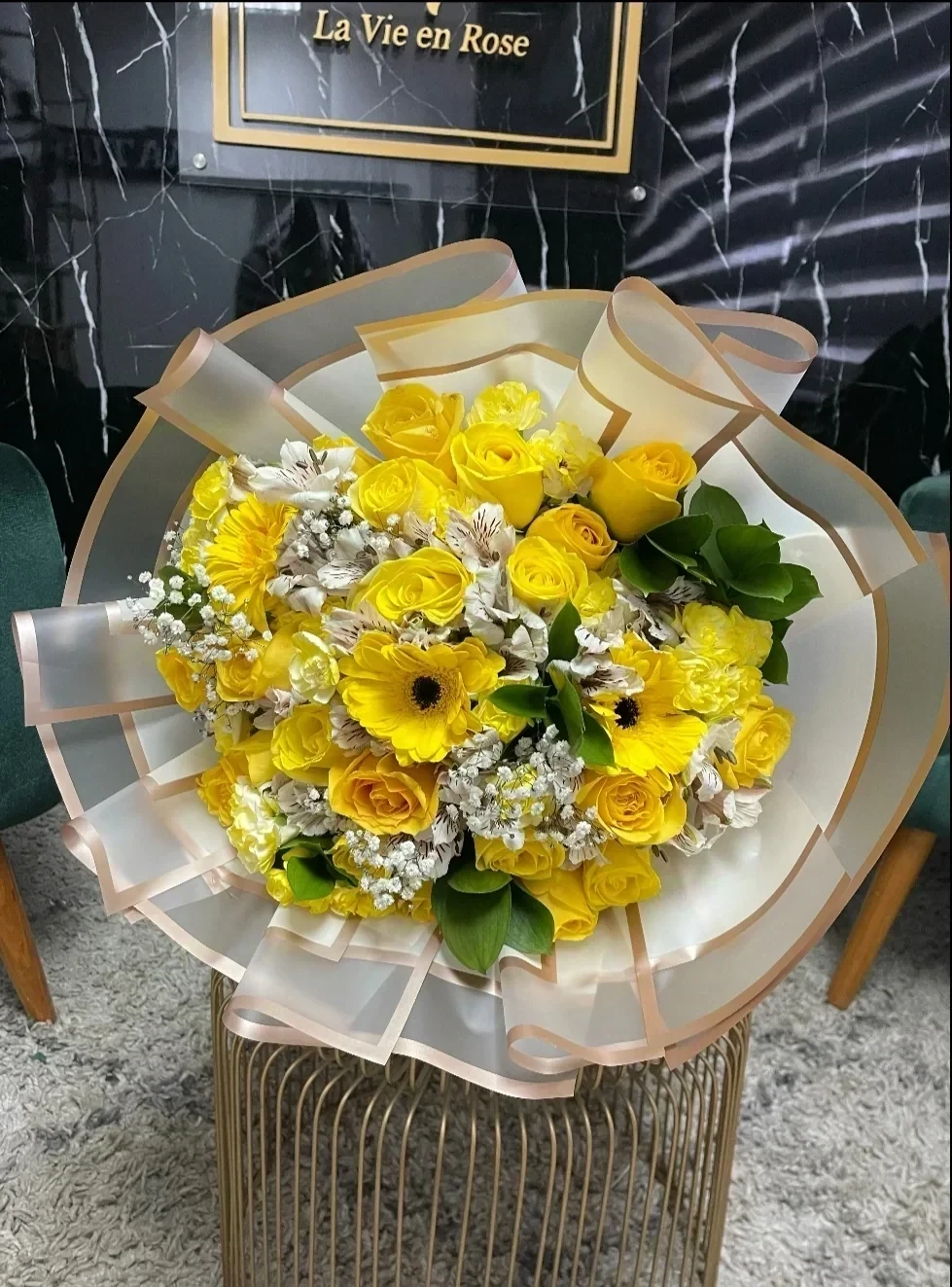 Ramillete surtido de flores 