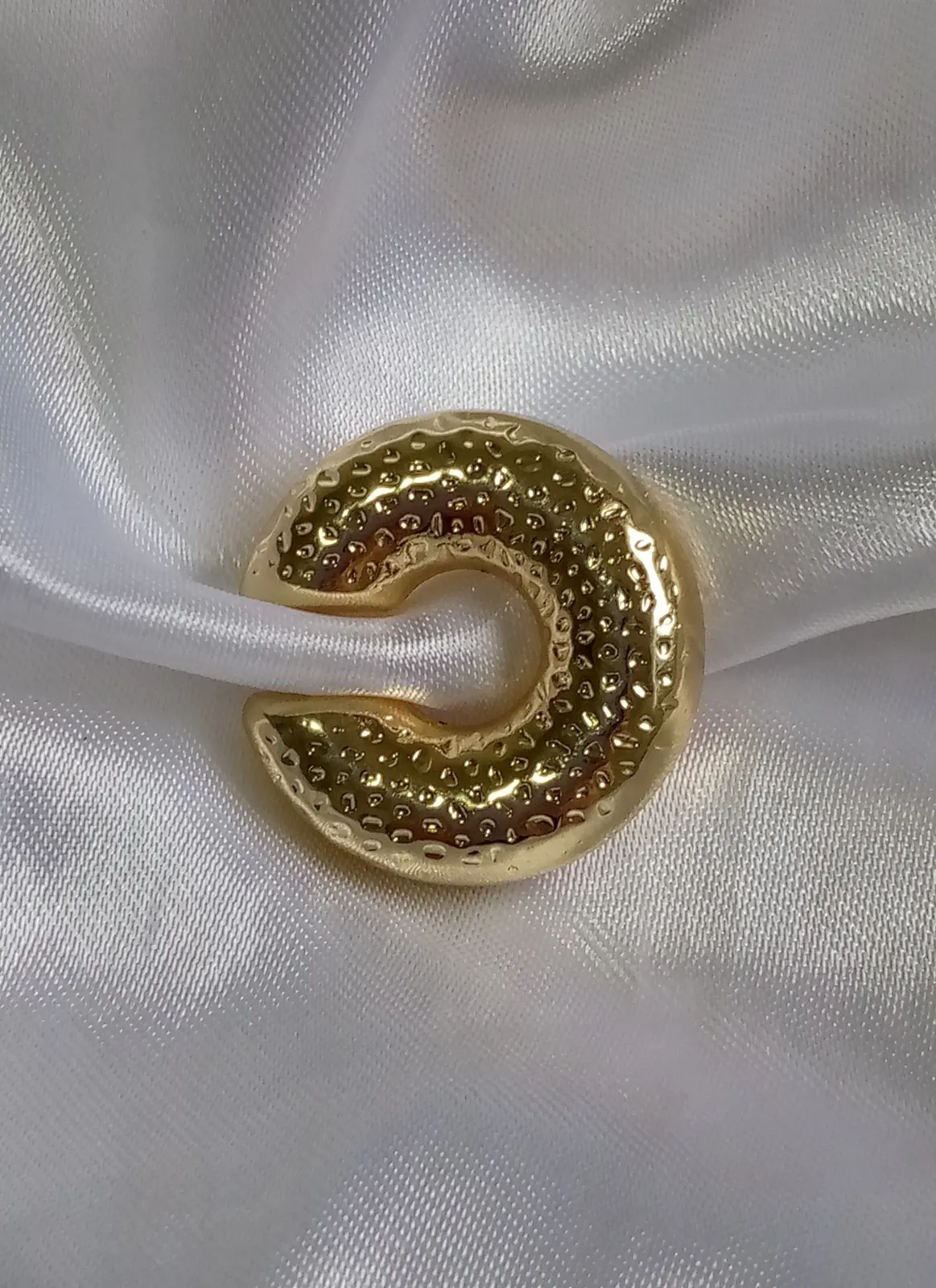 Earcuff grande puntos