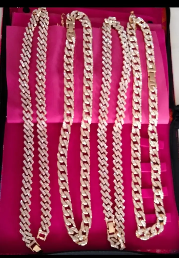 ❄️ Cadenas cubanas 