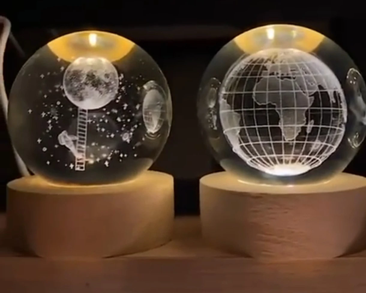 ESFERA DE CRISTAL 3D C/LUZ 2