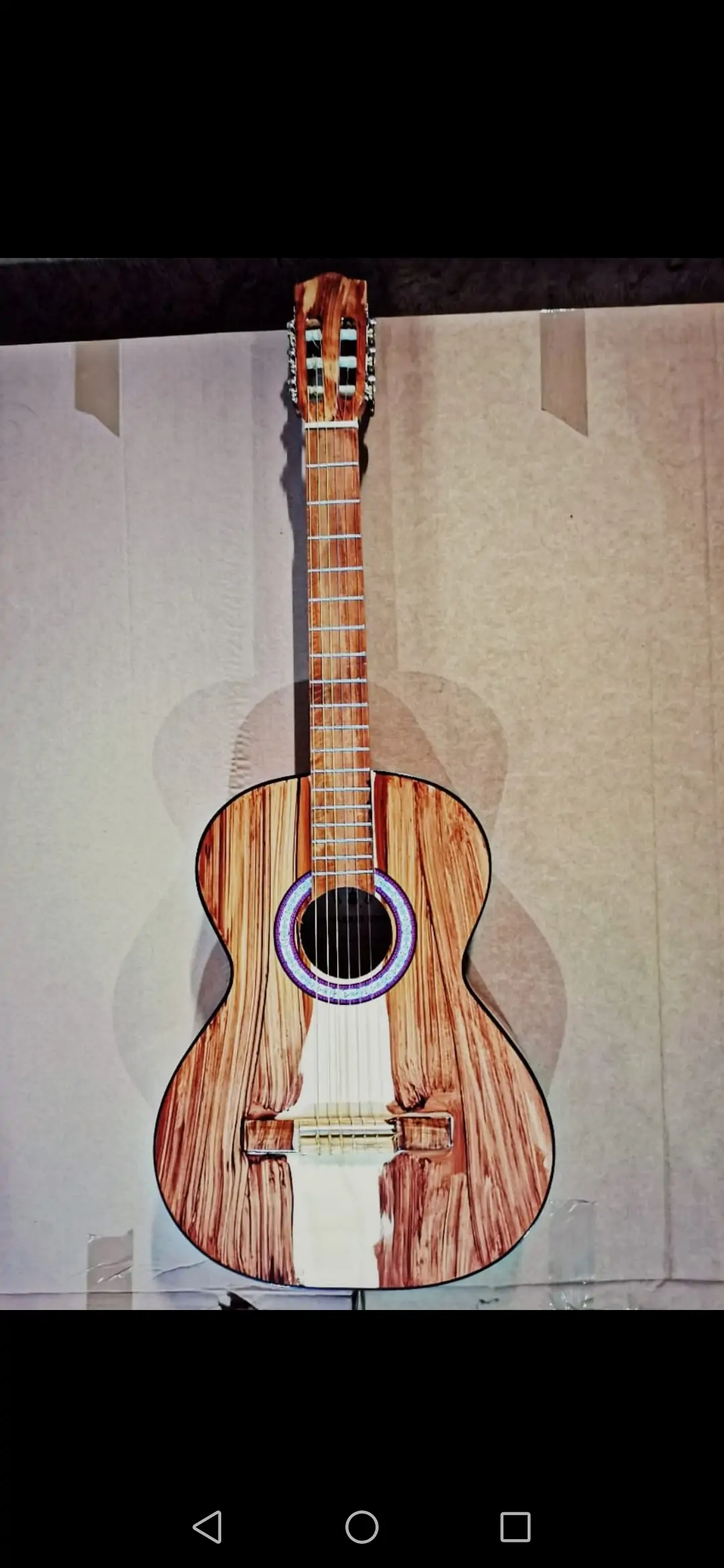 Guitarra color palo escrito  2