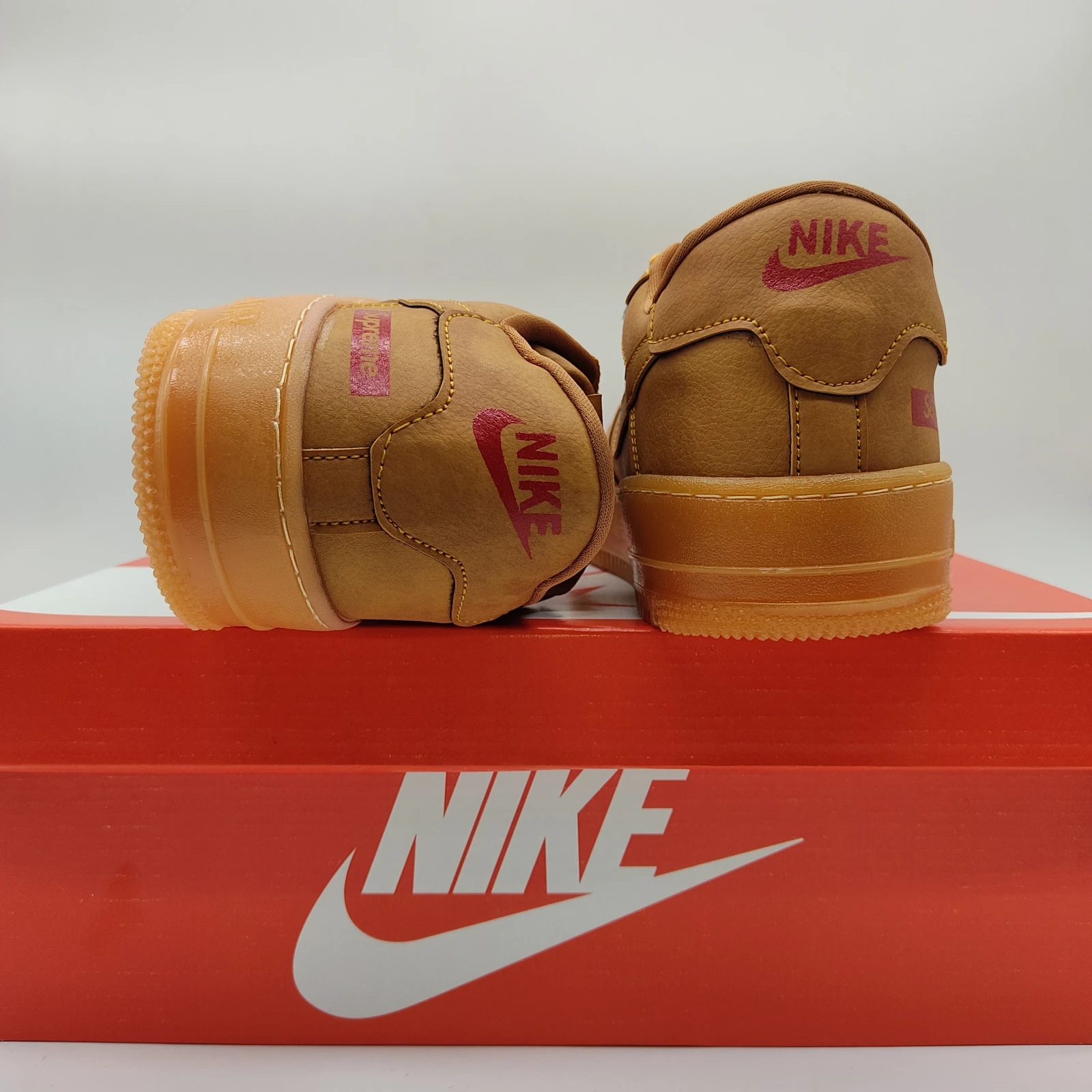 NIKE AIR FORCE ONE (Colombiano) 3