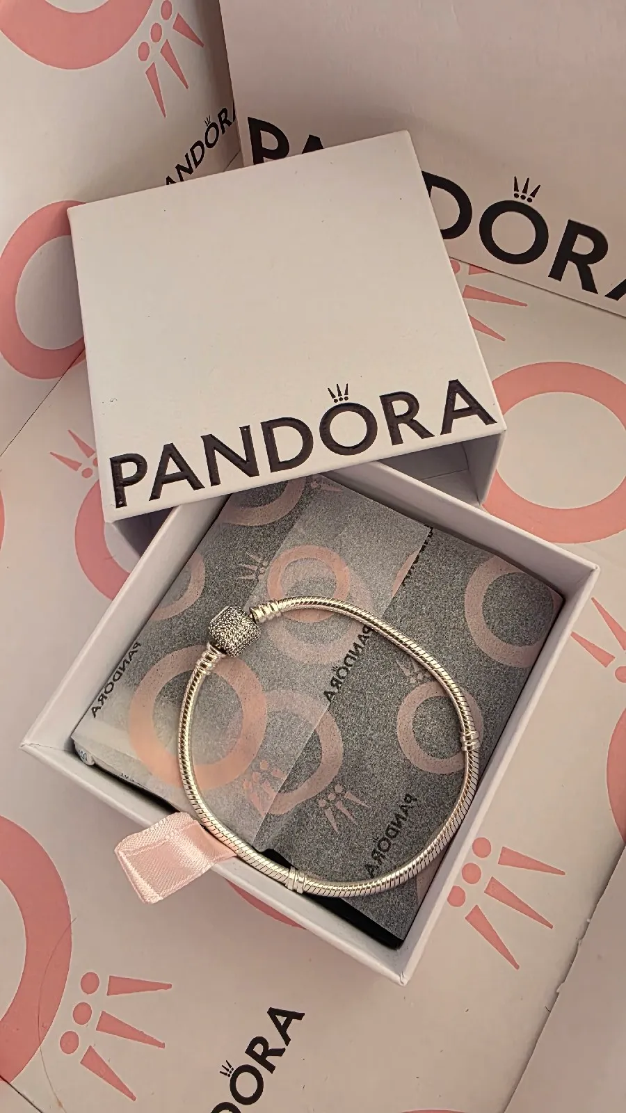 Pandora pave barrel clasp bracelet  3