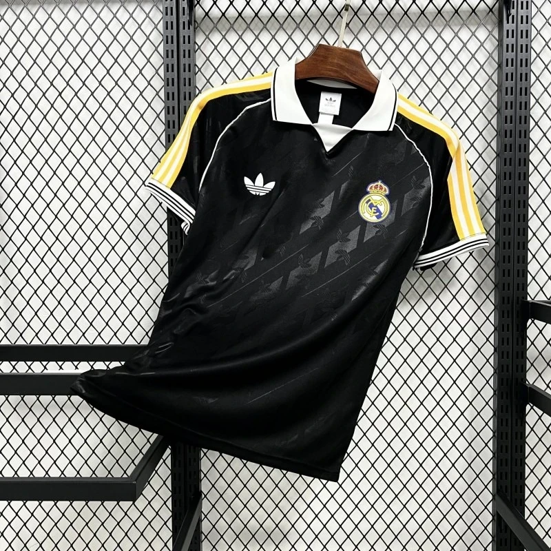 CAMISETA VERSION JUGADOR REAL MADRID NEGRO EDICION ESPECIAL C CAMISERO 26/27