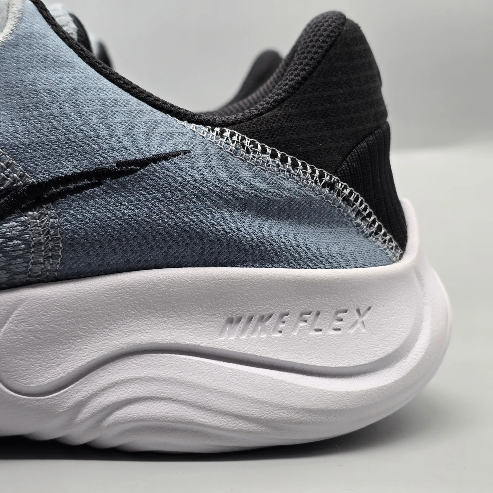 NIKE FLEX EXPERIENCE RUN 11 8