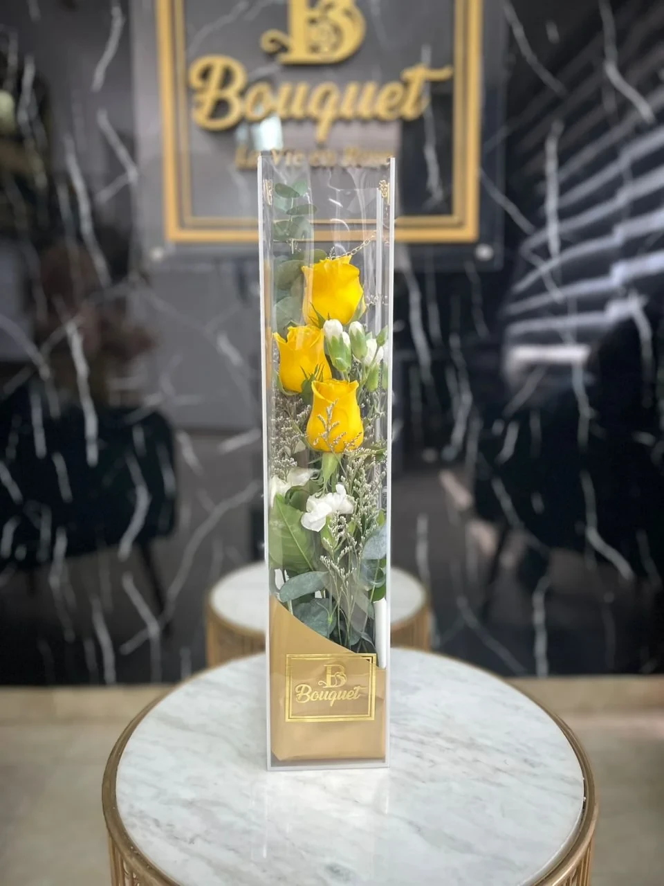 Caja de acetato con rosas  2