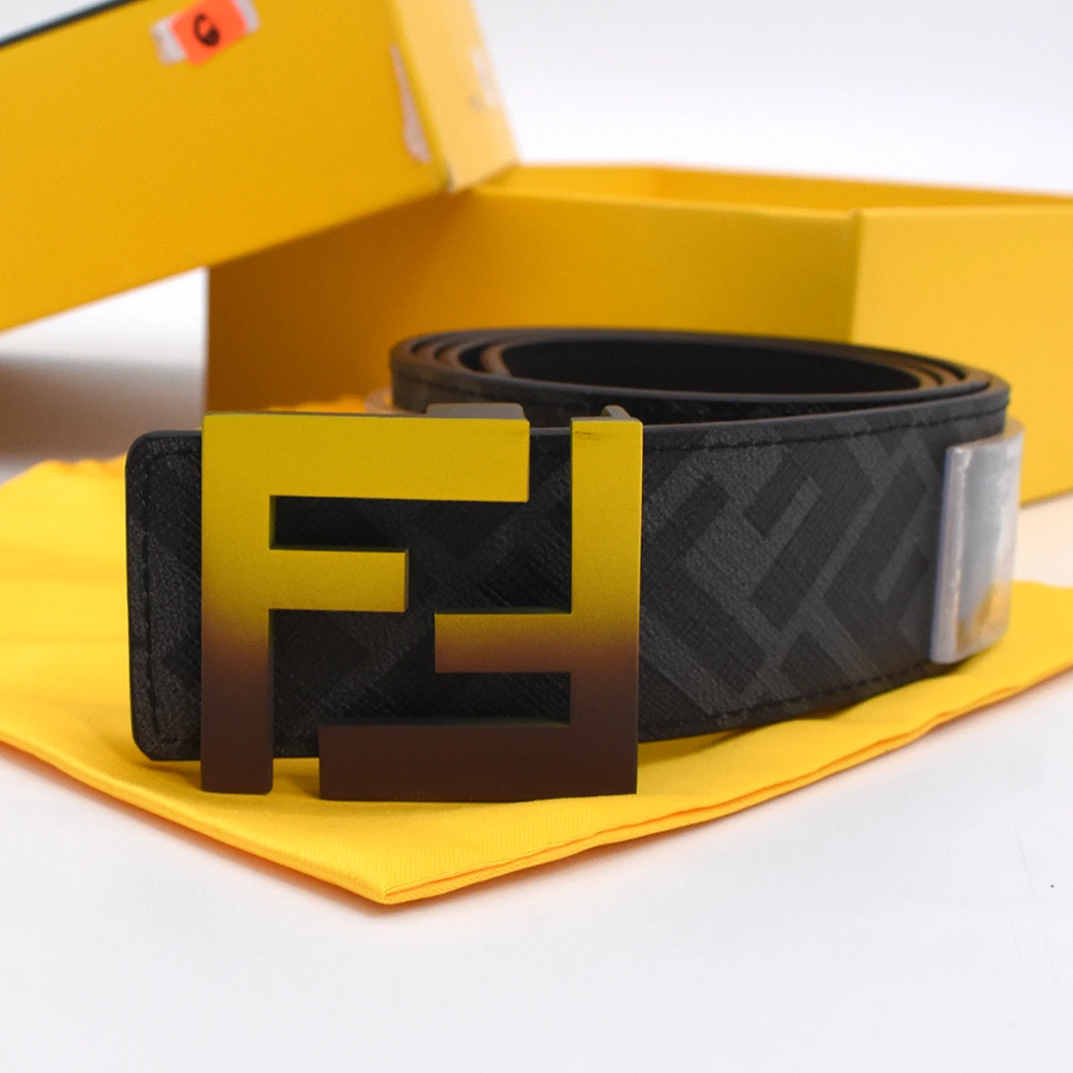 Cinturon Fendi 5