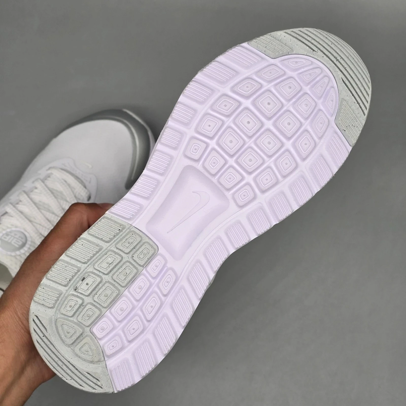 ZAPATILLAS NIKE AIR MAX NUAXIS 10