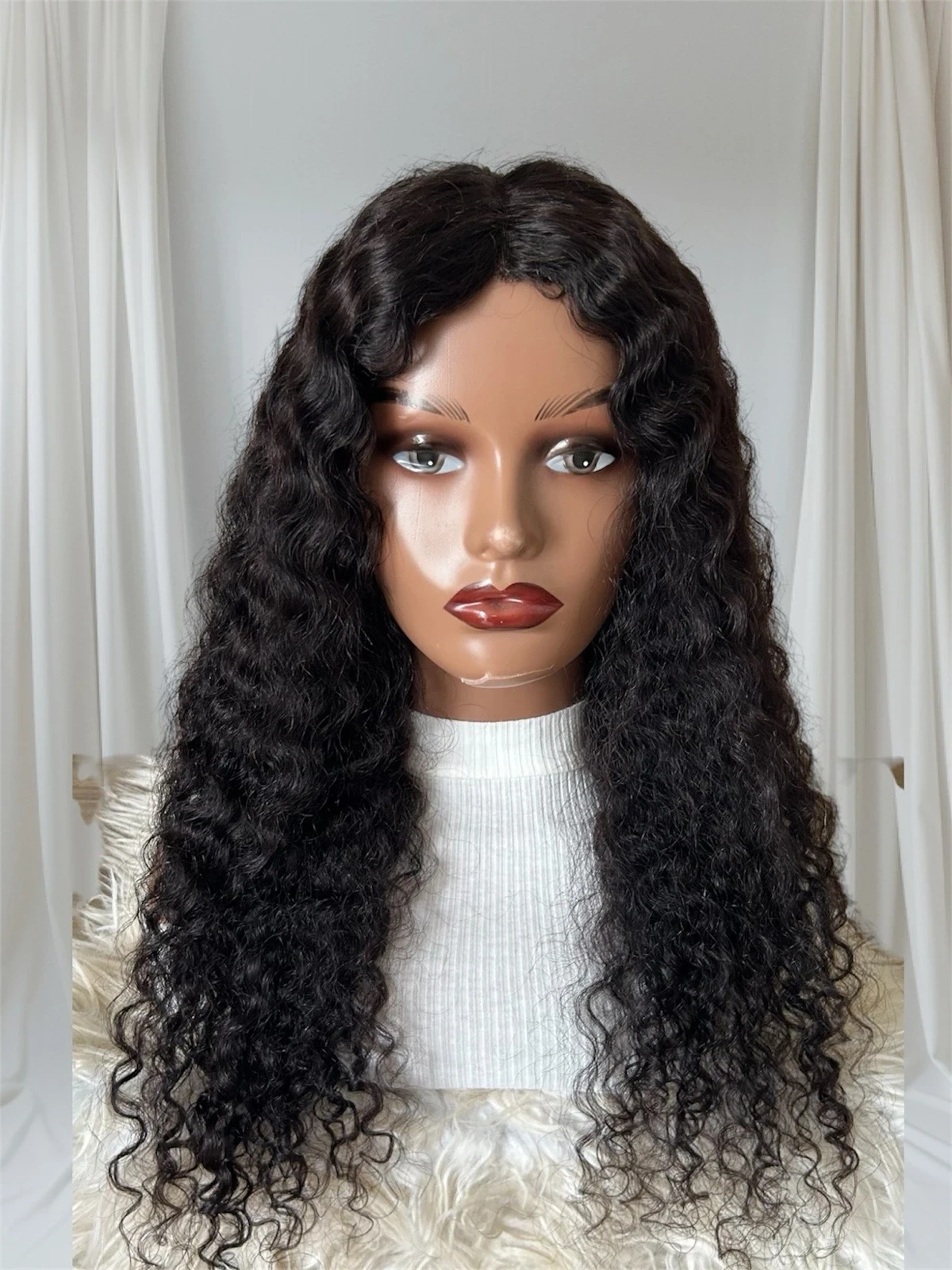 Peluca de cabello humano rizado 24 pulgadas  (estilo *water wave*)  color #2., con cierre de encaje de 4x4  (sin necesidad de pegamento). 3