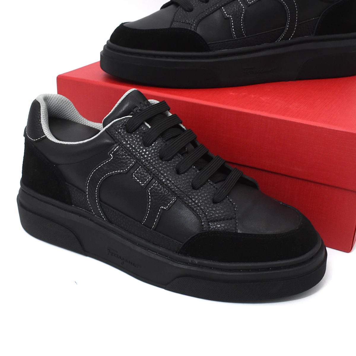 Tenis Feraragamo Negro 7