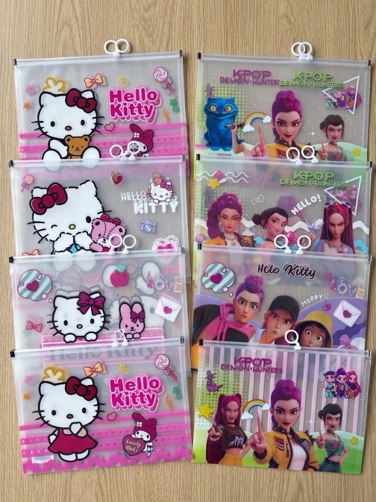 12 Folders de plastico tamaño carta de personajes 