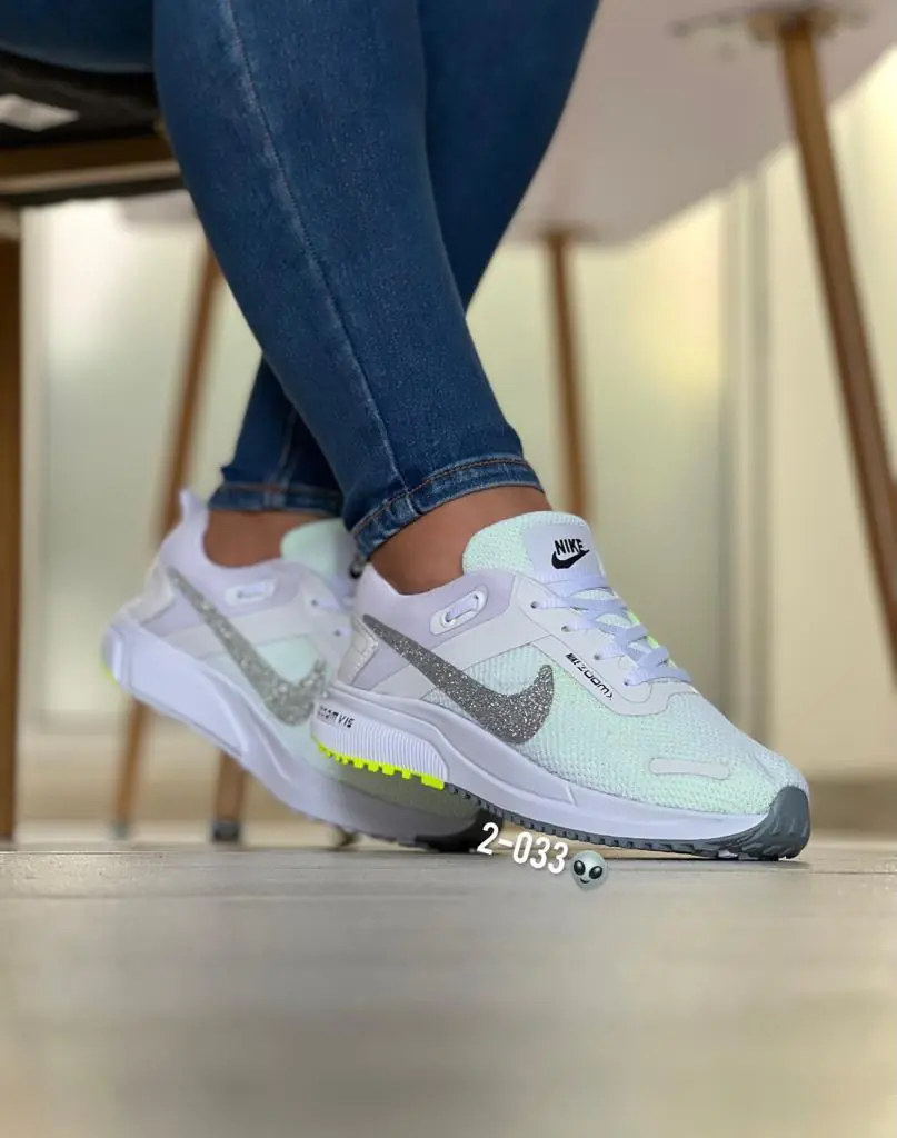 NIKE TY AA 3