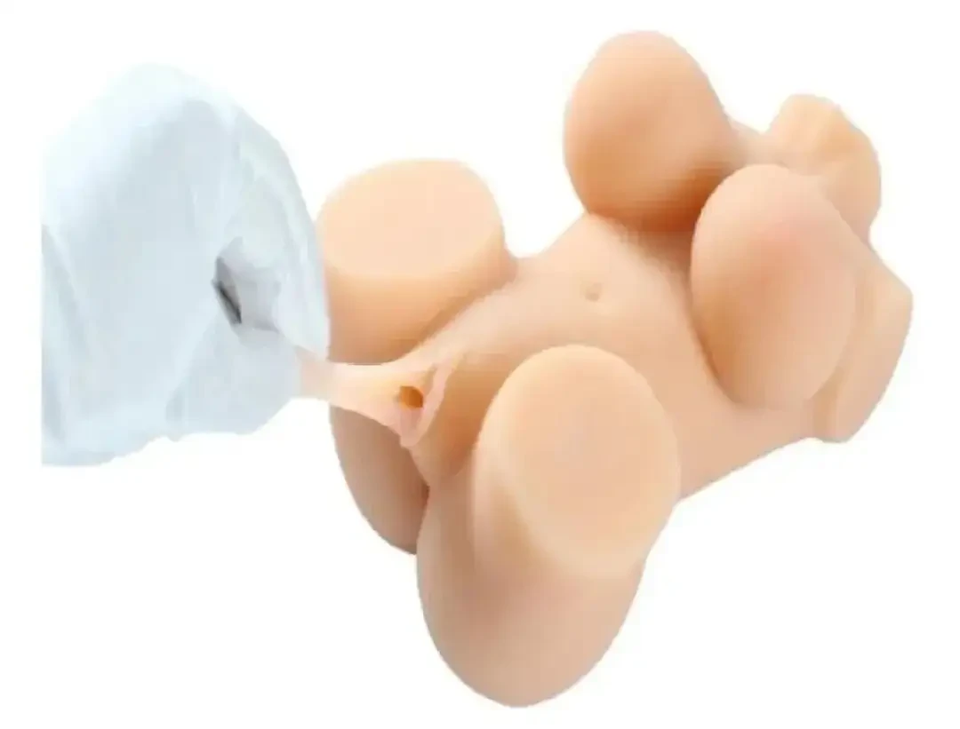 Muñequita masturbadora