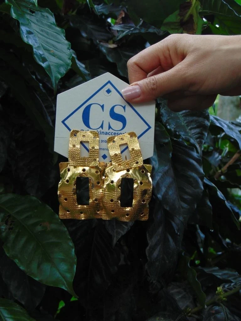 ARETE BAÑO DE ORO 24K MAXI CUADRADOS GRAB FUNCIONAL