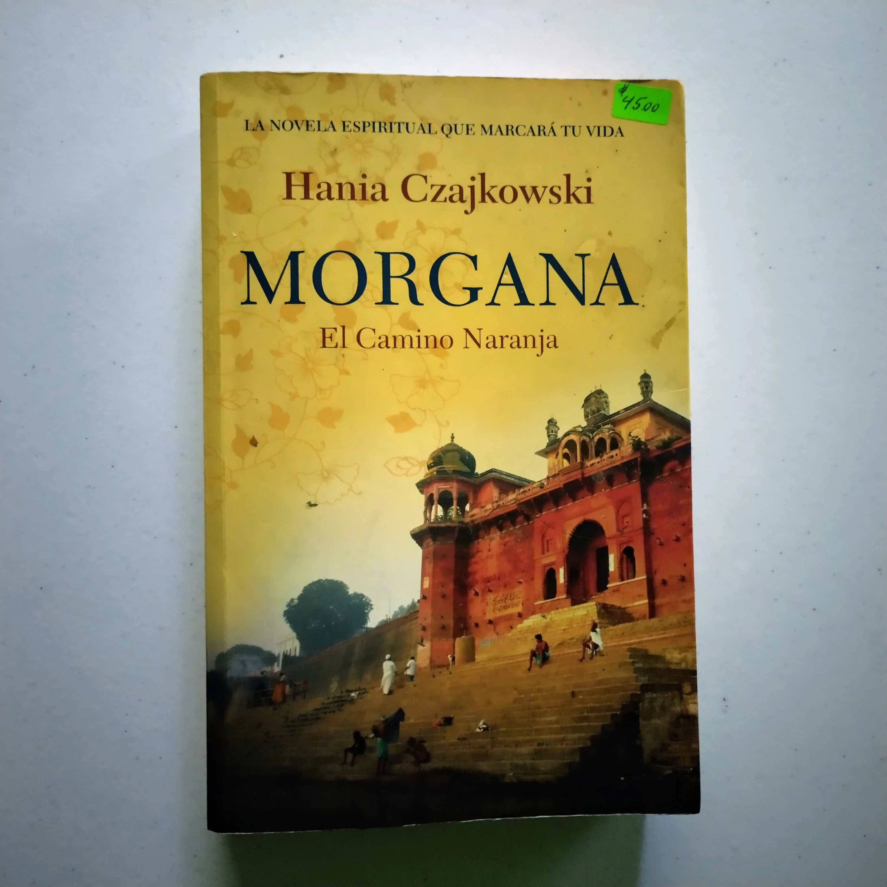 Morgana, Hania Czajkowski, usado 
