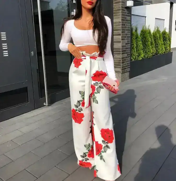 Pantalon y suéter tipo croctop