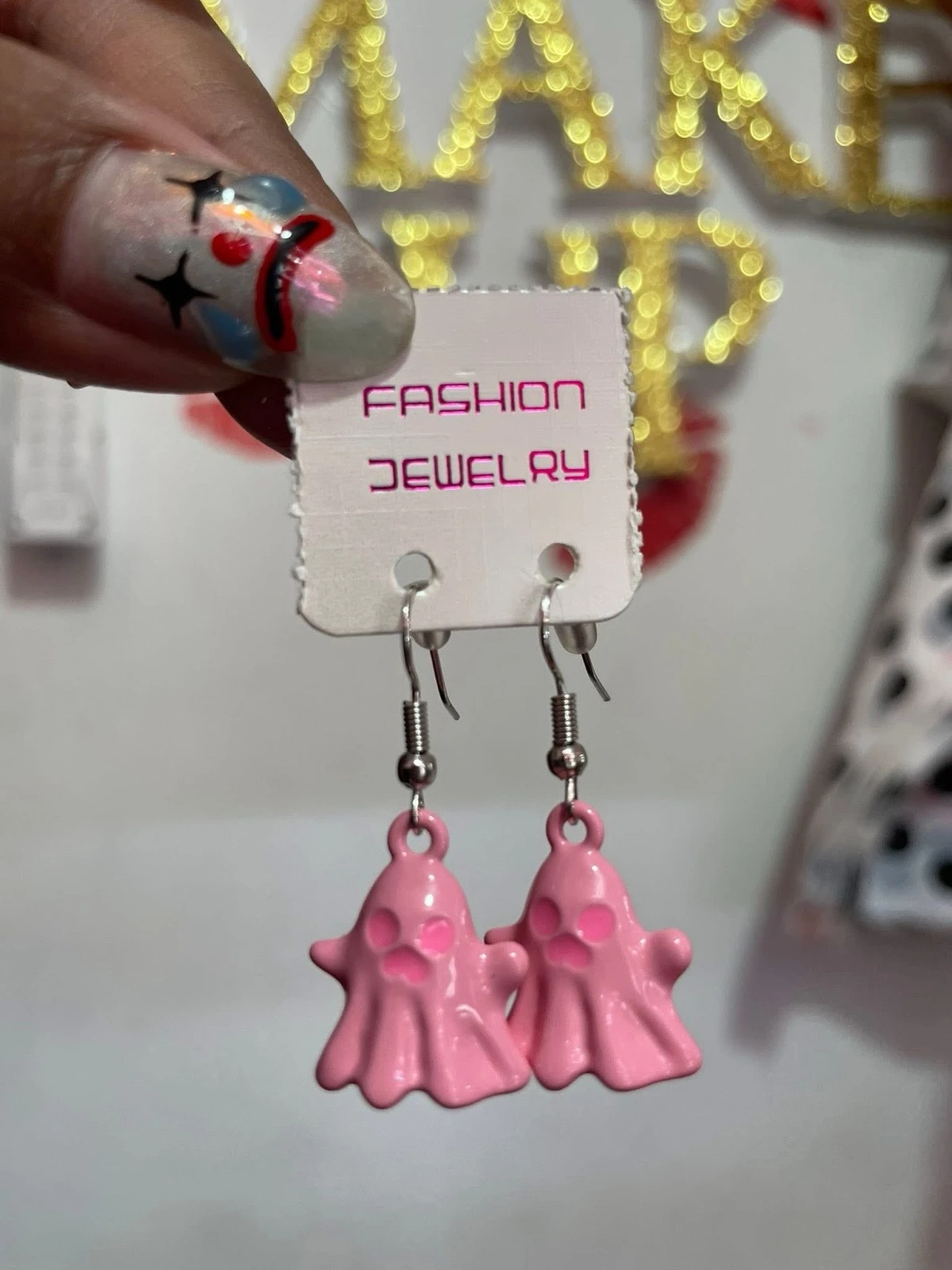 aretes de fantasma 