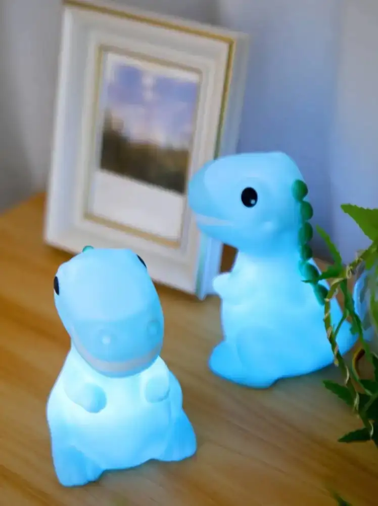 Lámpara pequeña de dinosaurio 