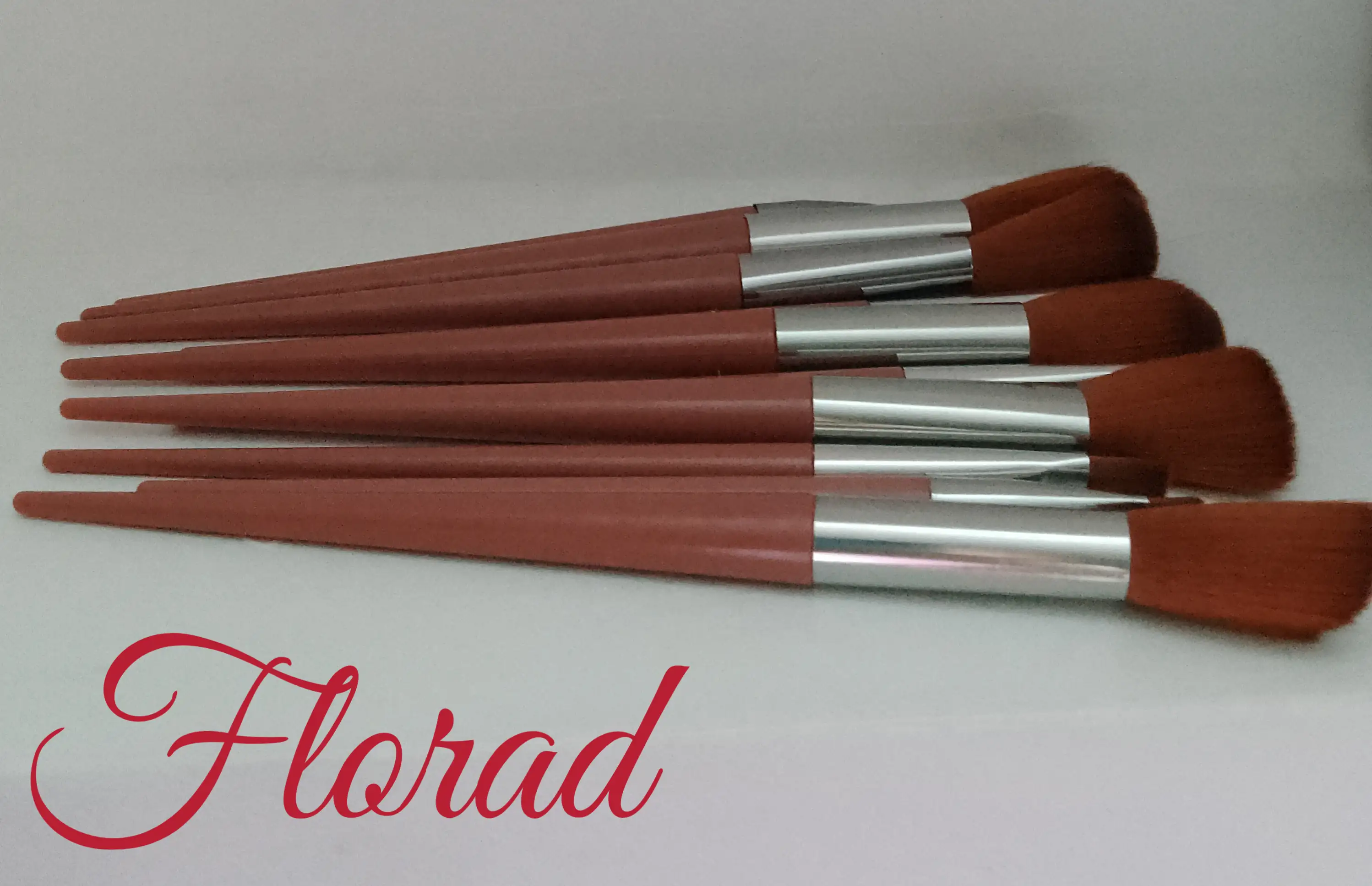 Brochas color café 