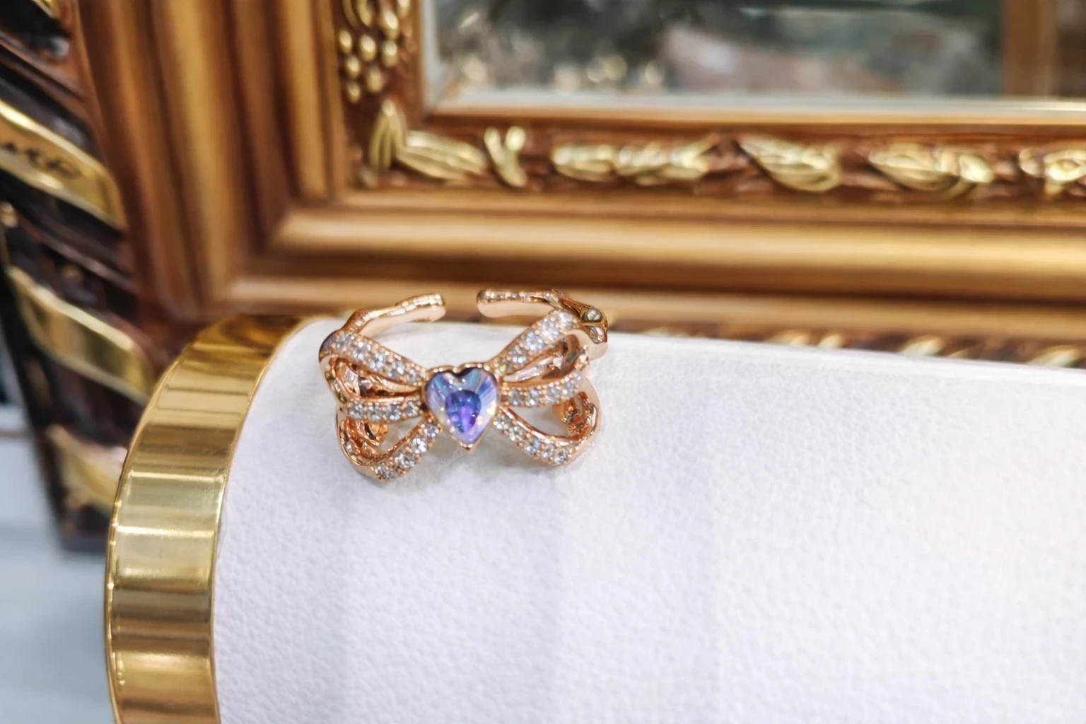 Anillo cristal Swarovski circones y oro laminado 