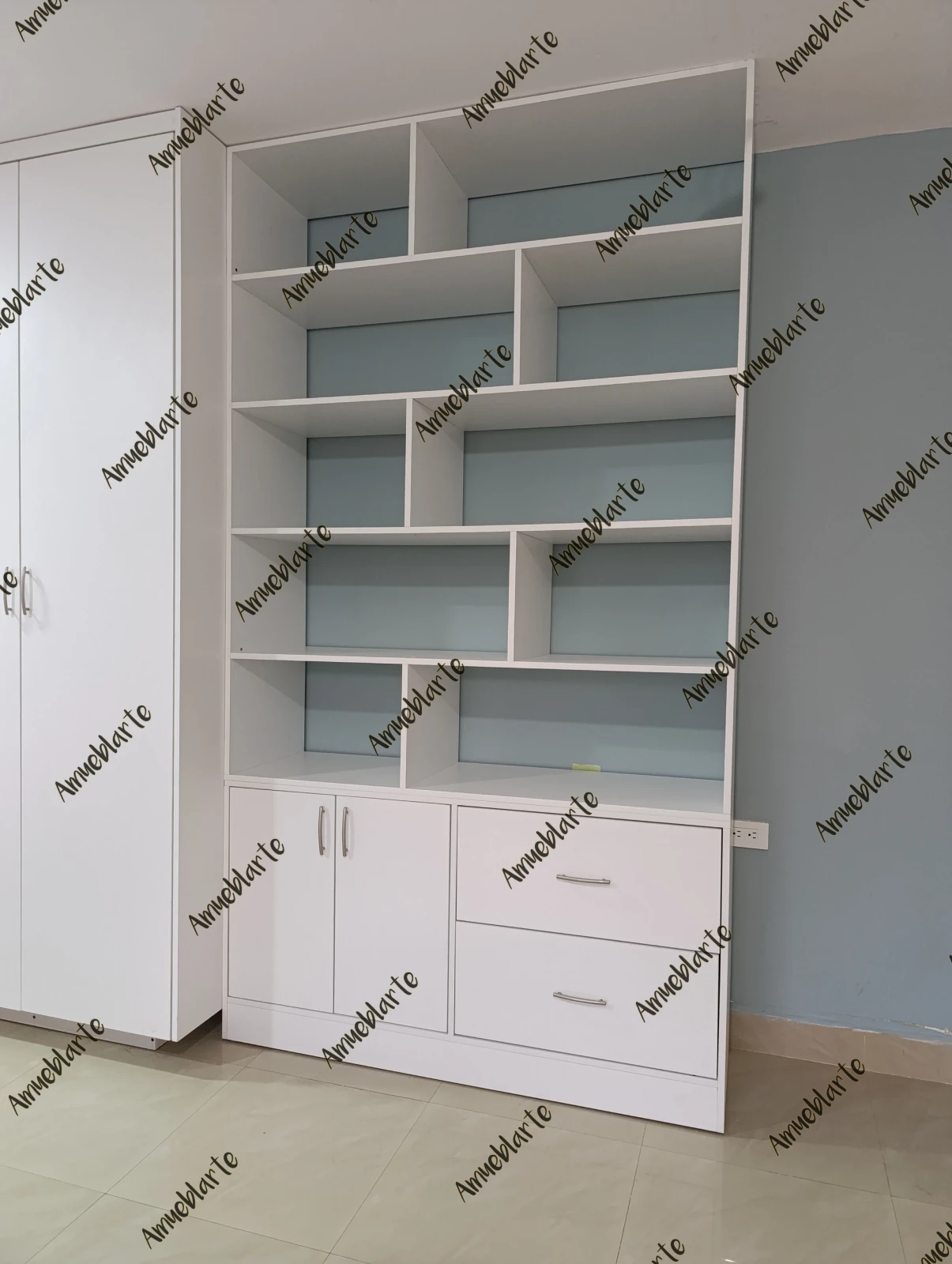 Estantería con cajones y puertas  3