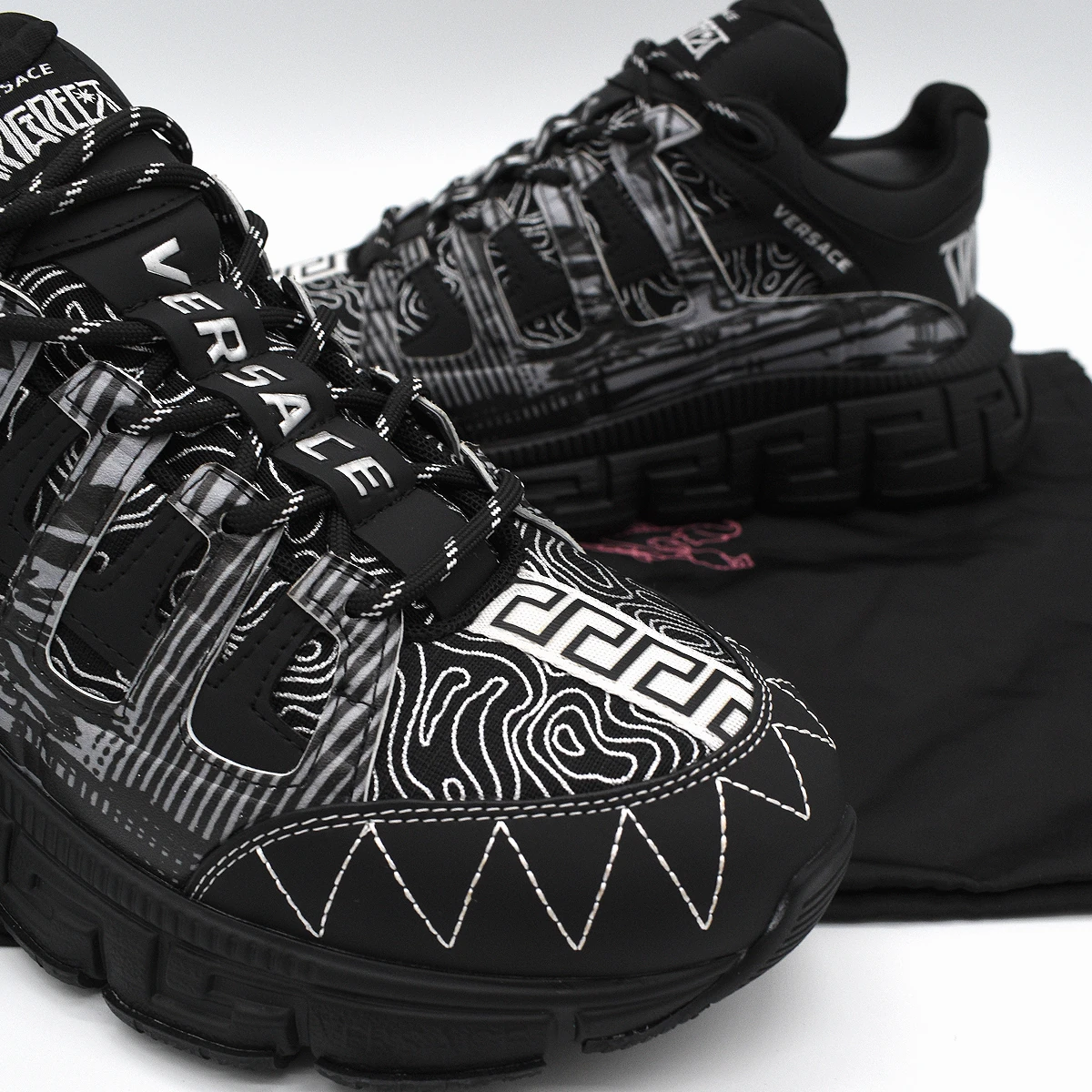 Versace Trigreca Negro 5