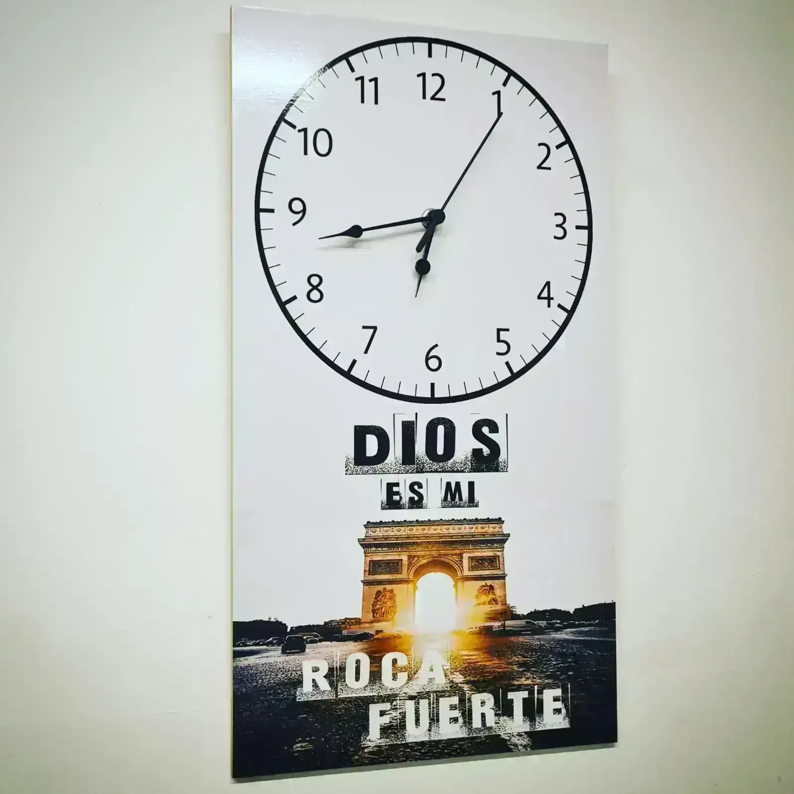 Reloj rectangular grande de pared. R1002