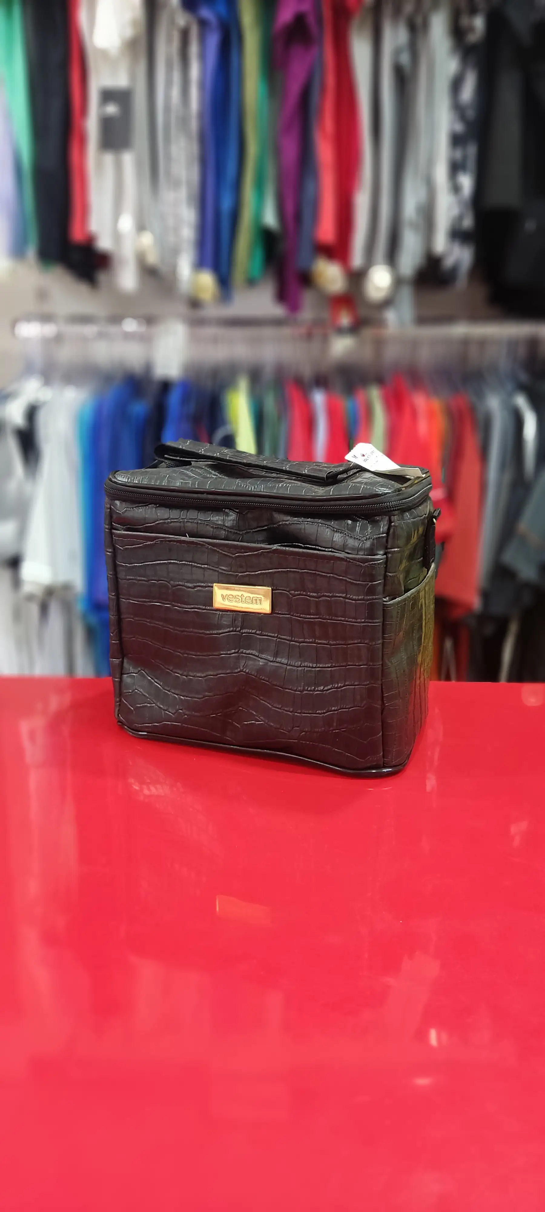 BOLSA TÉRMICA VESTEM "COURO" 