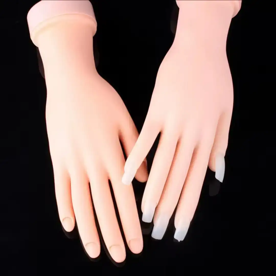 Mano para Práctica de Uñas 4