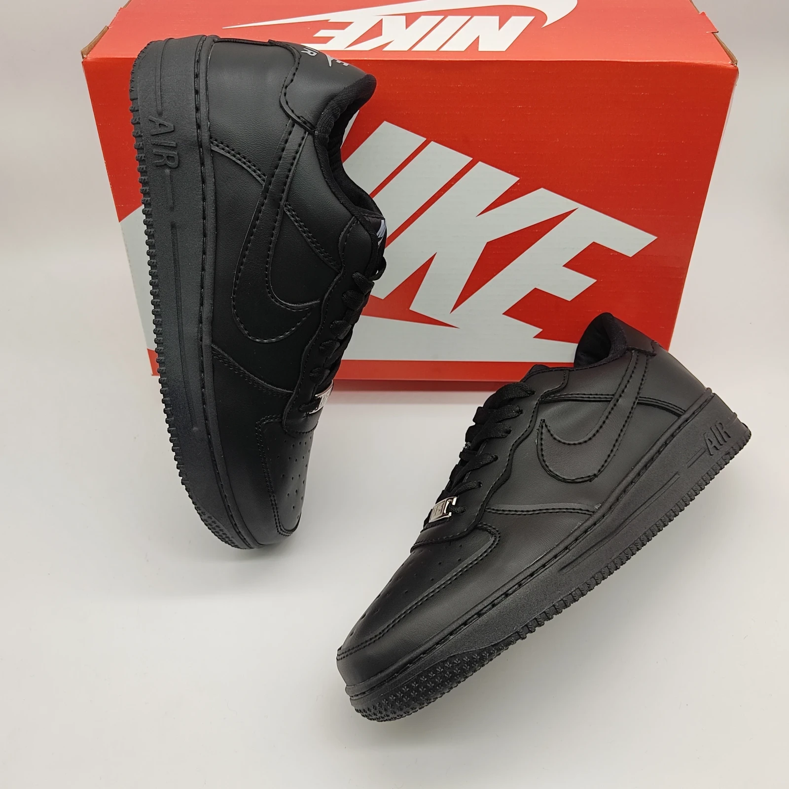 NIKE AIR FORCE ONE NEGRO (Colombiano) 5