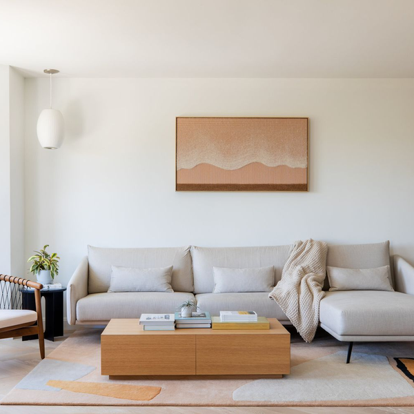SILLONES Y JUEGO DE COMEDOR
