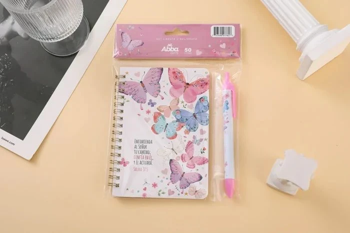 Libreta pequena con lapicero Encomienda al Senor tu camino 3