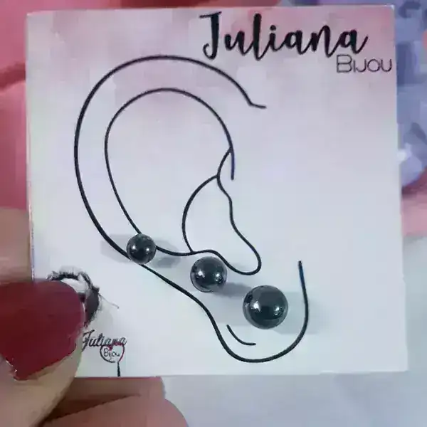 Aros bolitas grises