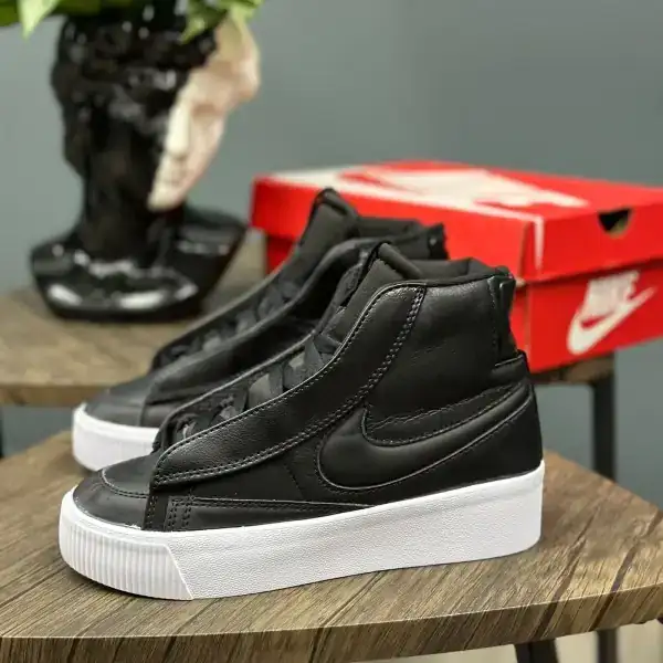NIKE BLAZER VICTORY 2