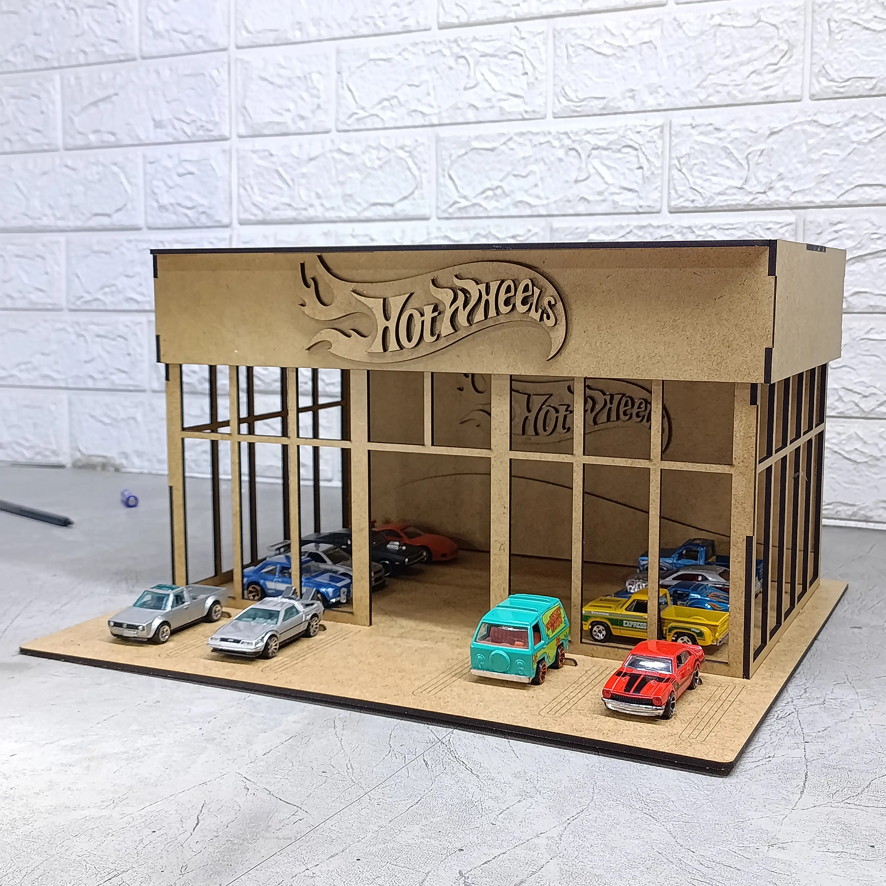 Diorama agencia hot wheels  2