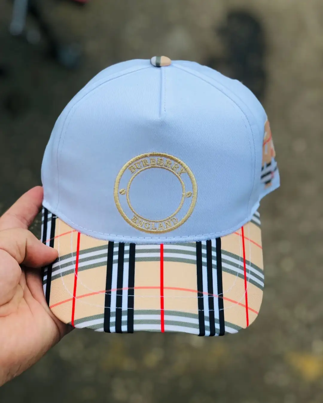 Burberry 6