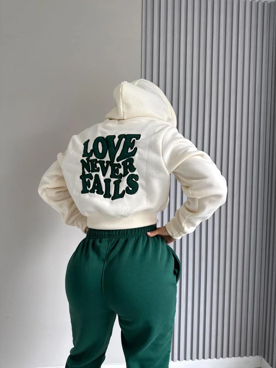 Conjunto de sudadera love 3 prendas 9
