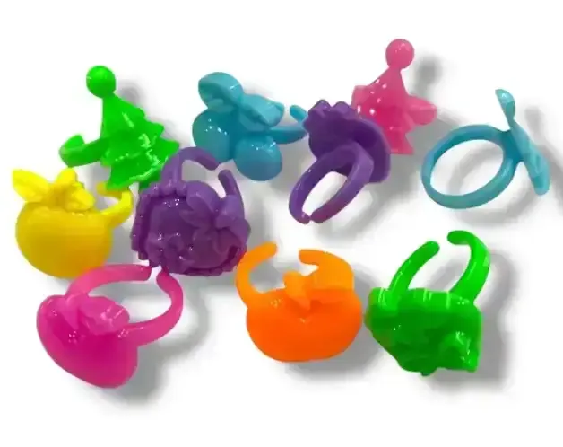 Anillos plasticos diseños surtidos 20 unidades 