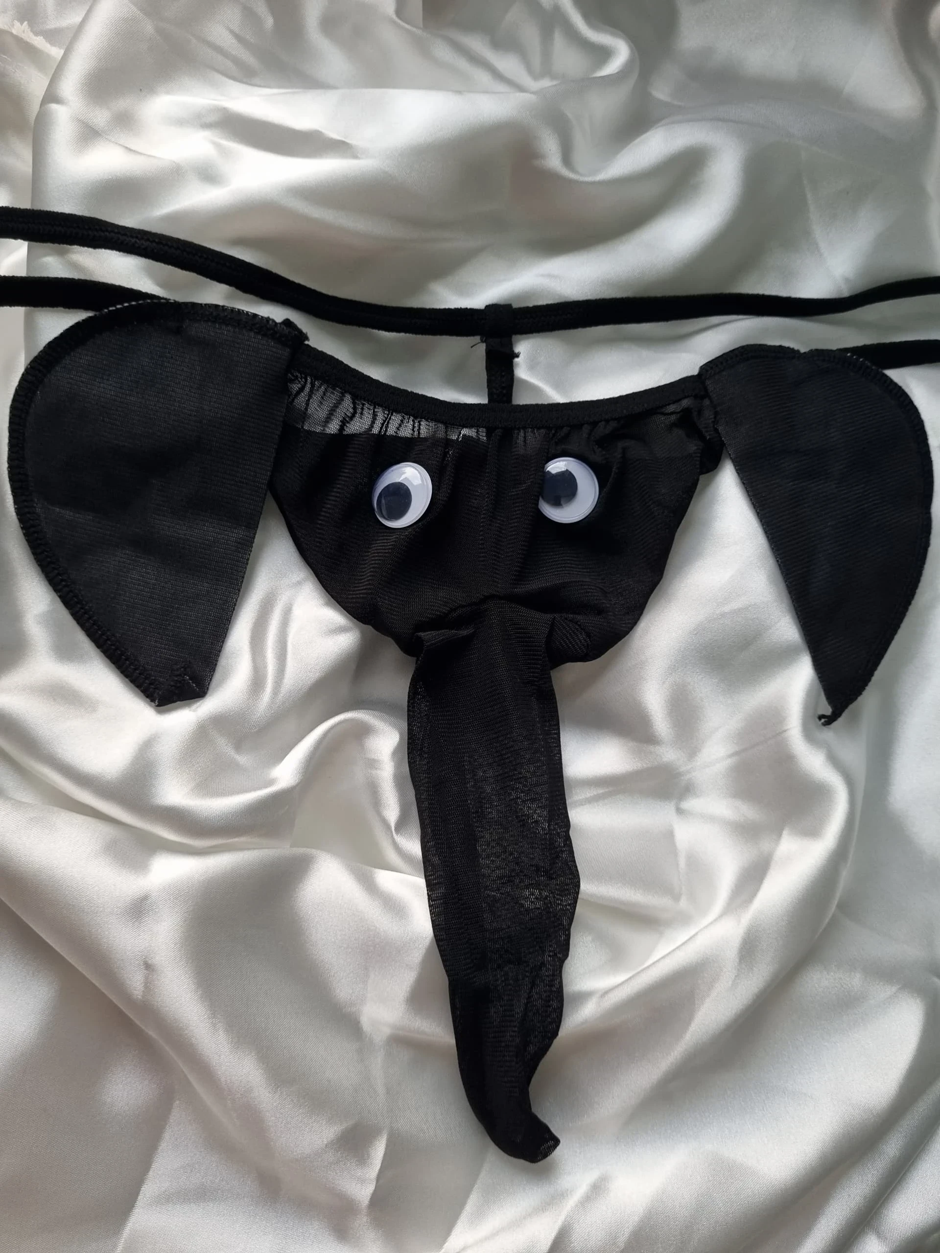 Trompa elefante negra, talla unica.