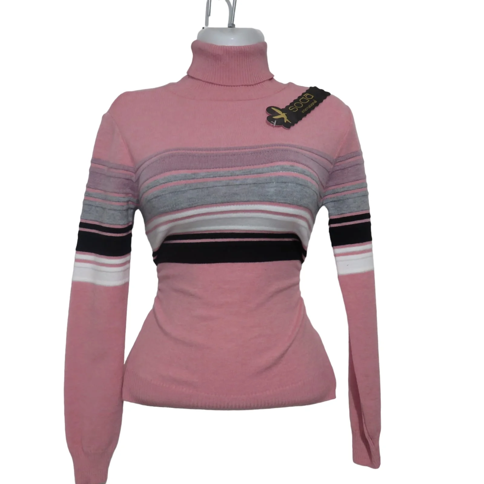 Blusa tipo suéter rosa con rayas