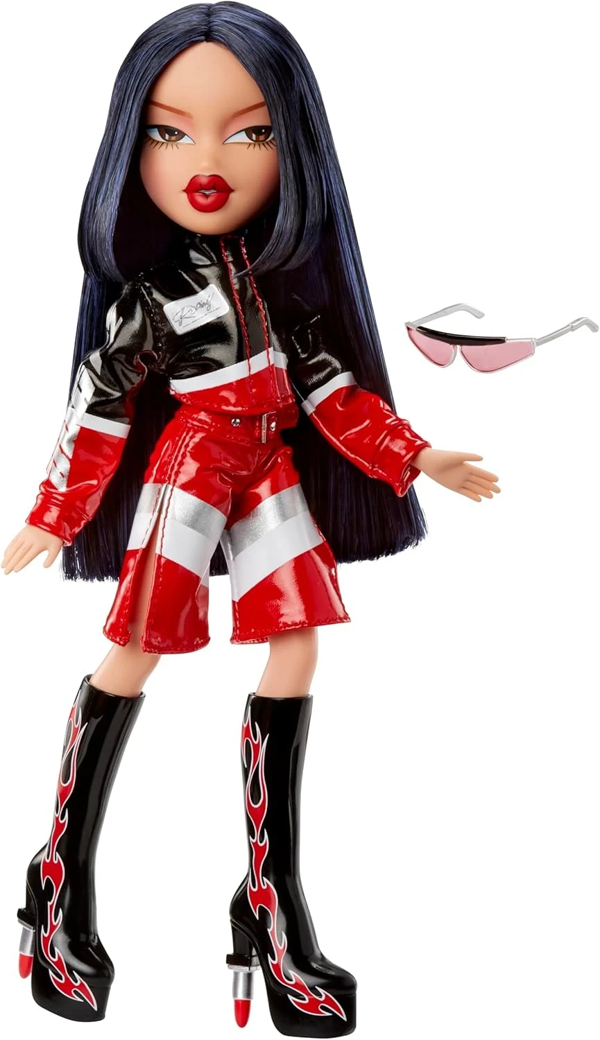 Bratz Muñeca de moda Scorchin' Jade con accesorios 3