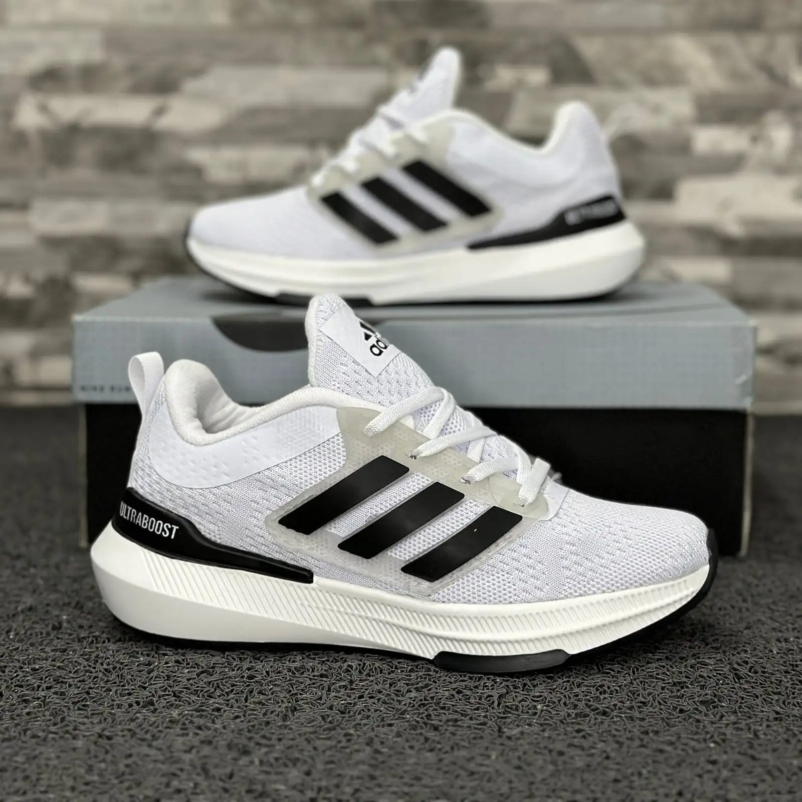 Tenis Adidas ultraboots Blanco negro Unisex